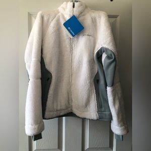 Fuzzy white Women’s medium Columbia jacket NWT